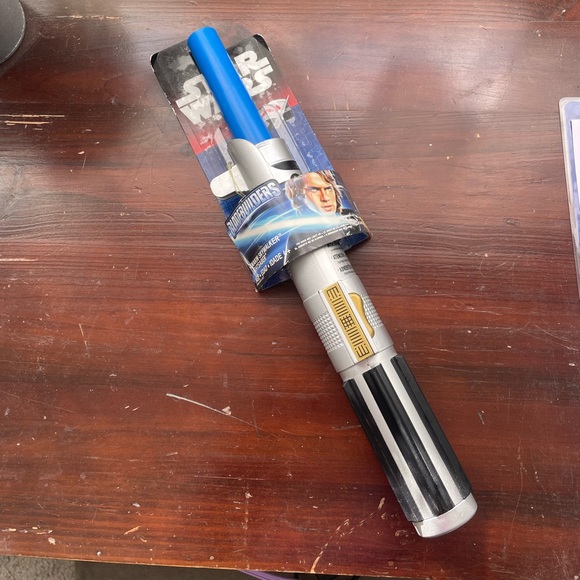 Star Wars Bladebuilders Anakin Skywalker Blue and Silver Lightsaber - Picture 2 of 11